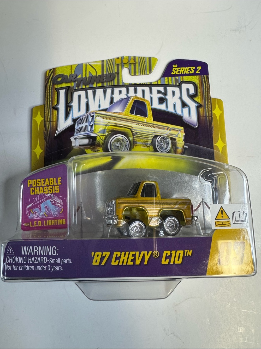 CARTUNED LOWRIDERS SERIES 2 1987 CHEVY C10 03